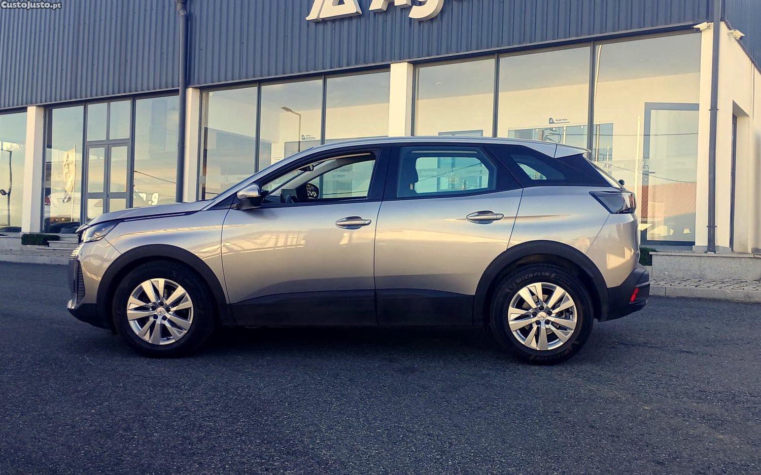 Peugeot 3008 1.5 BlueHdi Active — photo 4
