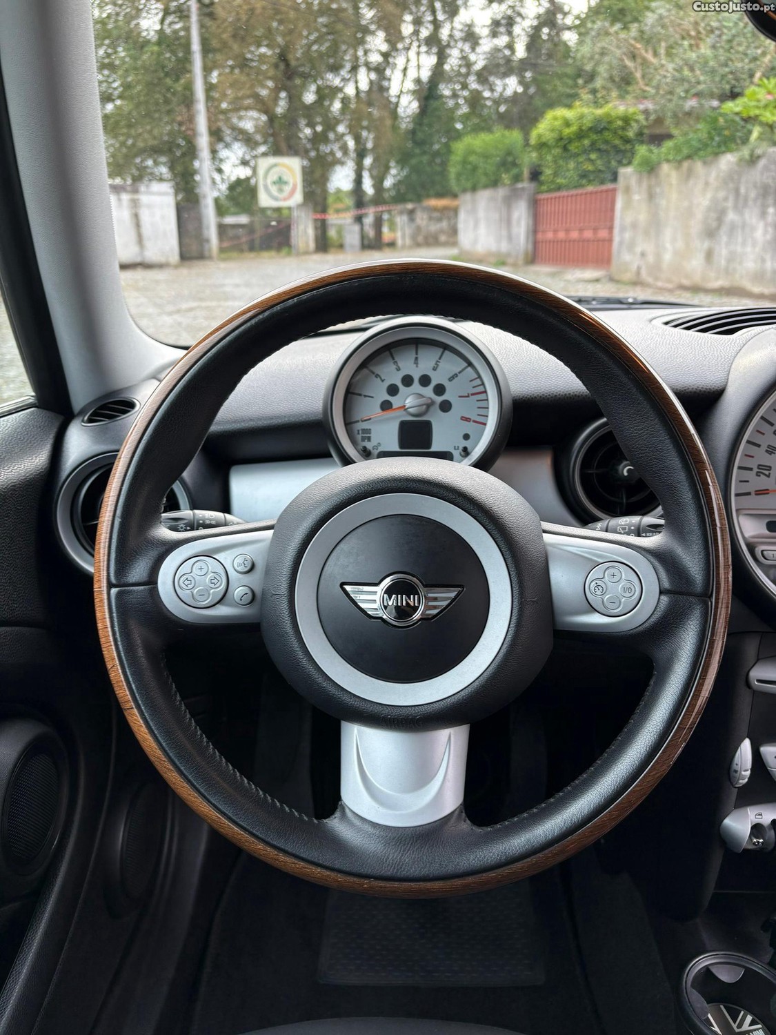 MINI Clubman 1.4 gasolina 95cv — fotografia 9