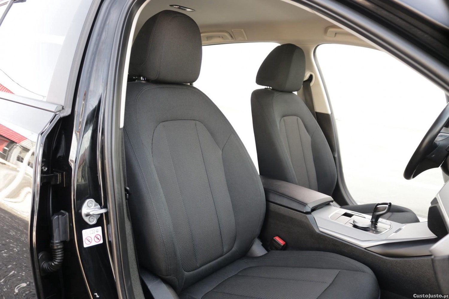 BMW 318 d Touring Advantage Auto 150cv — fotografia 36