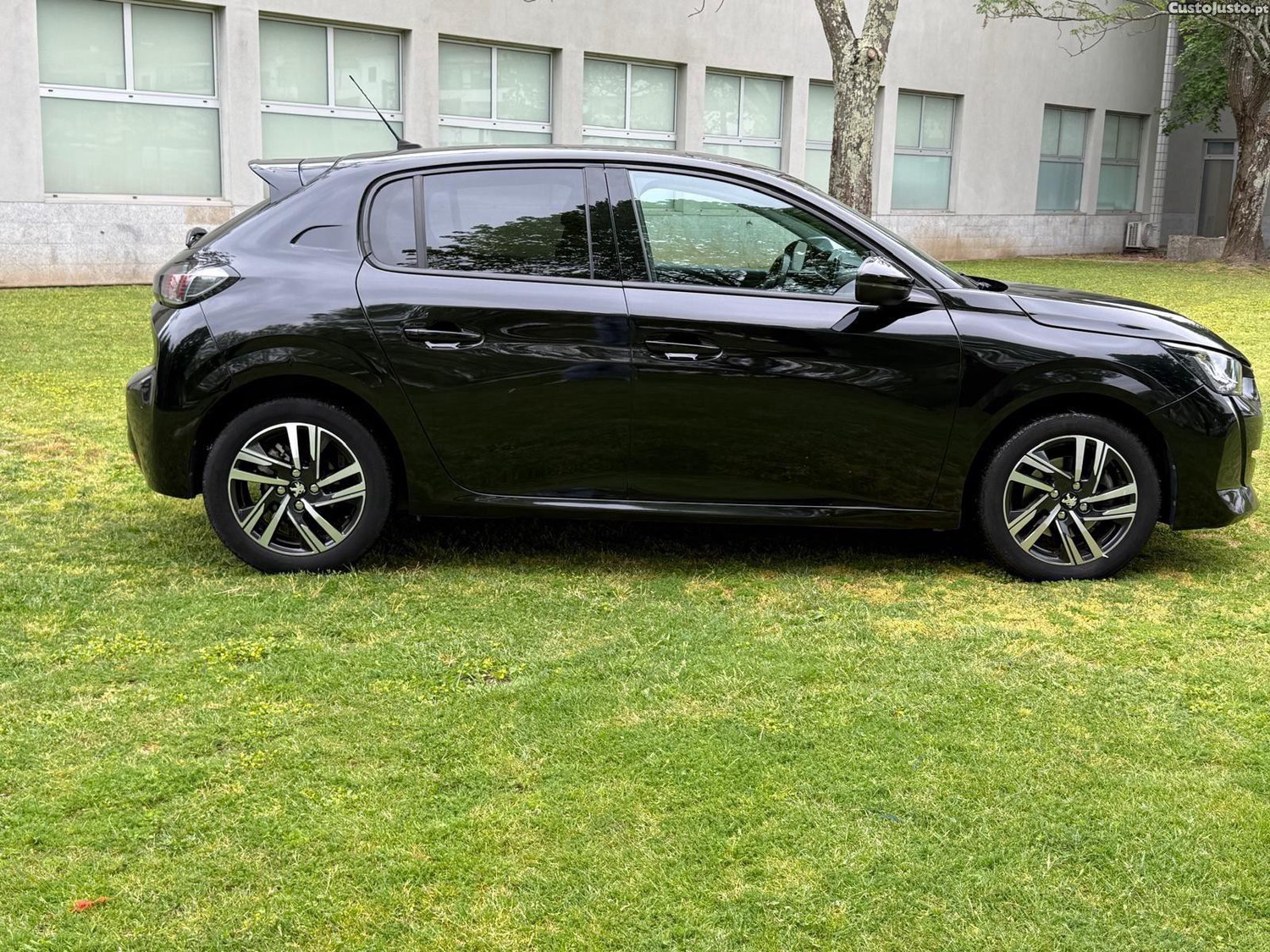 Peugeot 208 1.2. Automático — fotografia 9