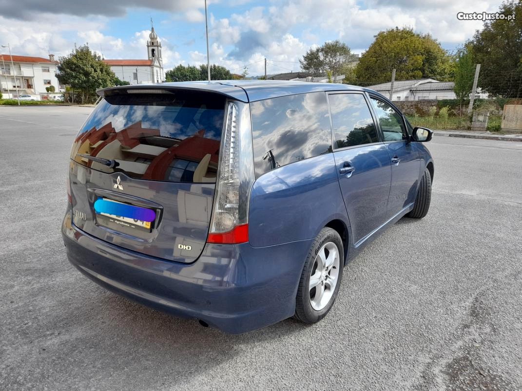 Mitsubishi Grandis 2.0 DID 7lugares - 06 foto 3