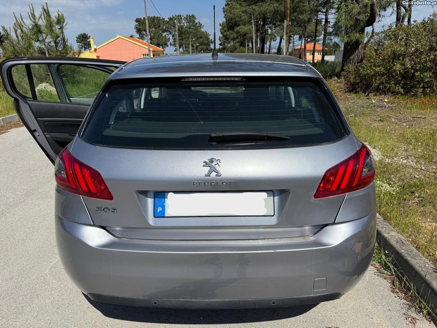 Peugeot 308 II — fotografia 7