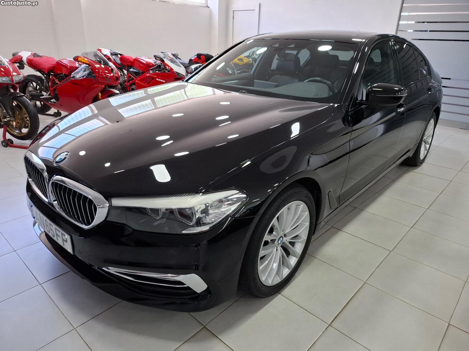 BMW 520 Luxury Line - 18 foto 3