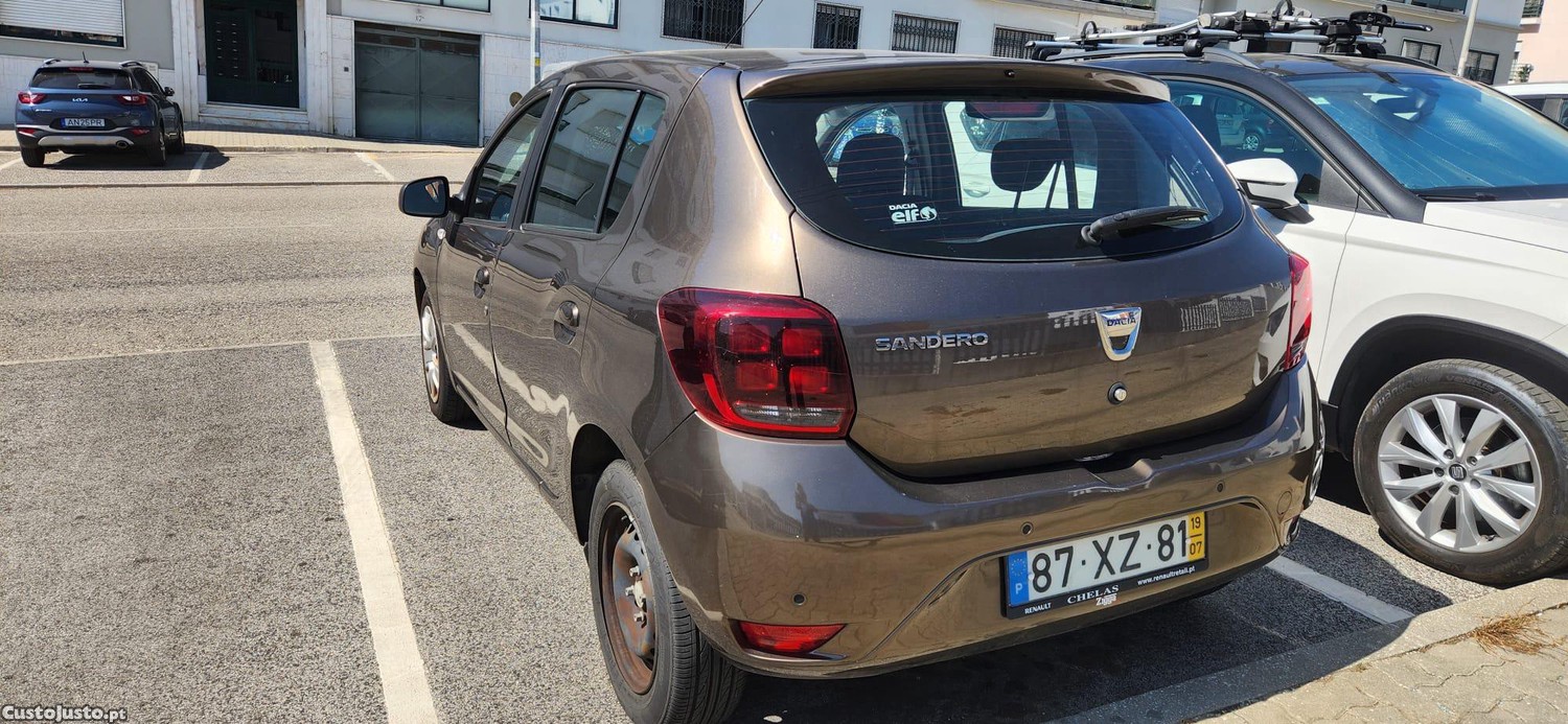 Dacia Sandero 1.5 DCI - 19 foto 3
