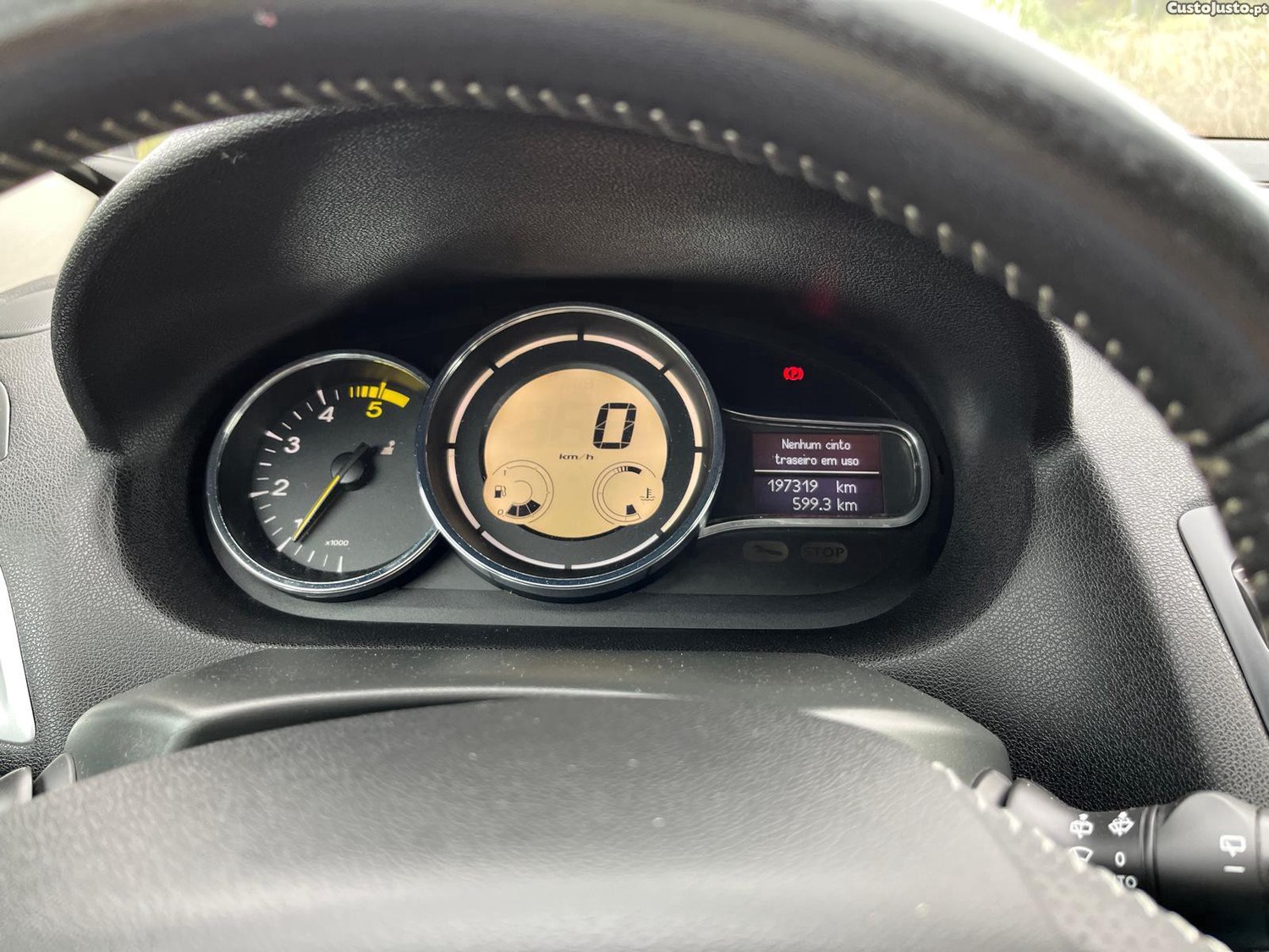 Renault Mégane 1.5 dci - 12 foto 4