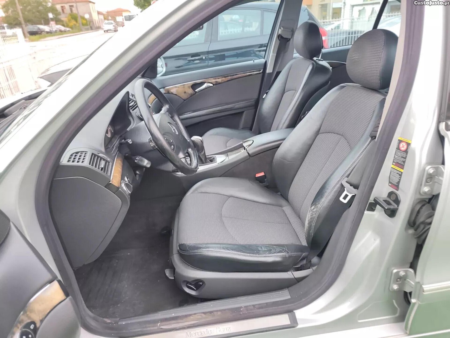Mercedes-Benz E 220 CDi Avantgard — fotografia 14