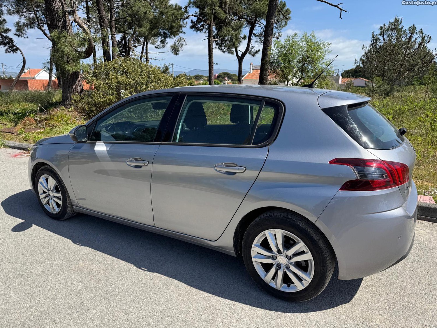 Peugeot 308 II — fotografia 5