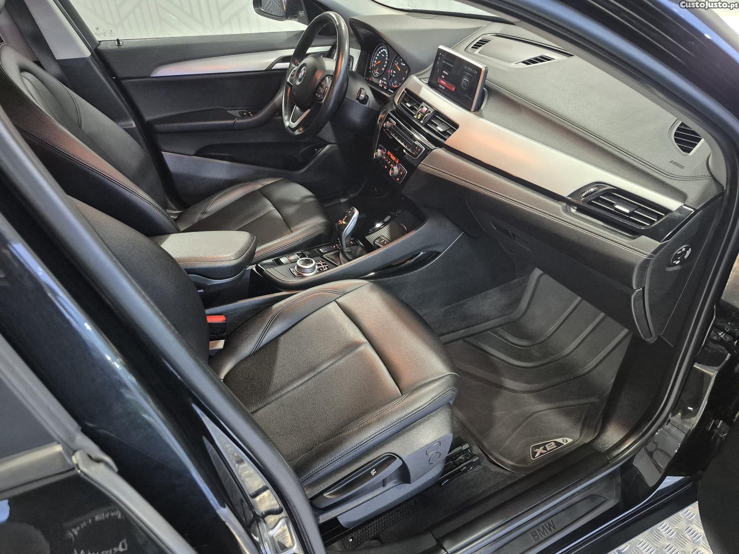 BMW X2 18 d sDrive Auto — fotografia 3