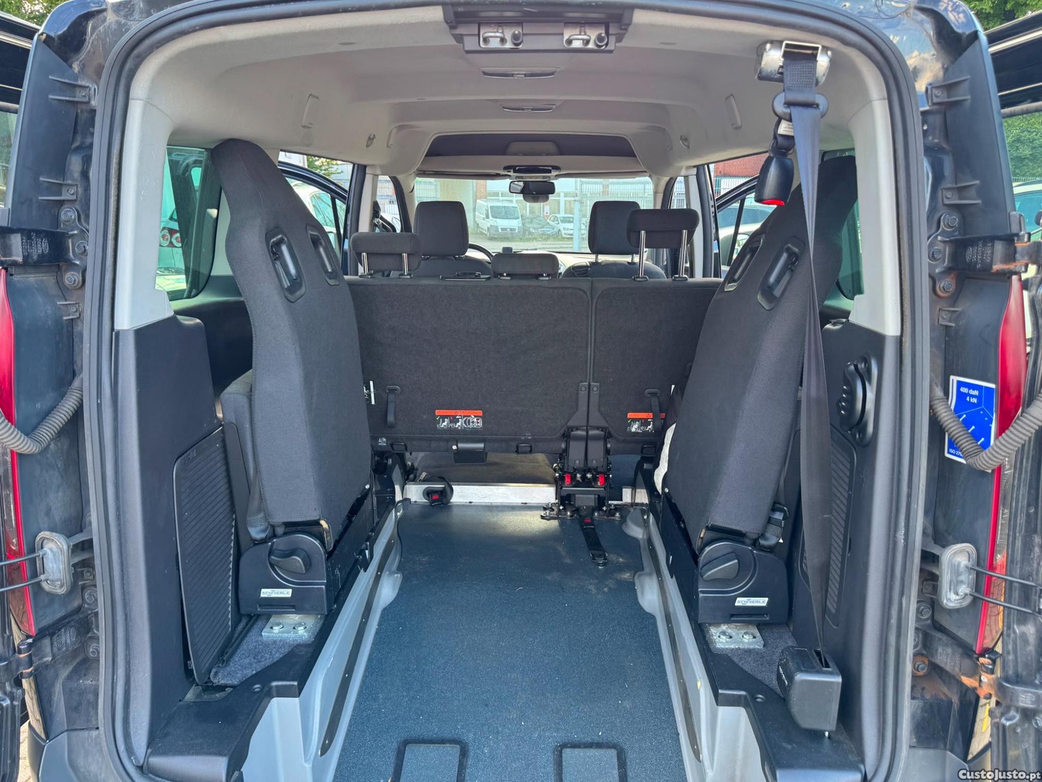Ford Tourneo 1.5 Mobilidade Reduzida — photo 2