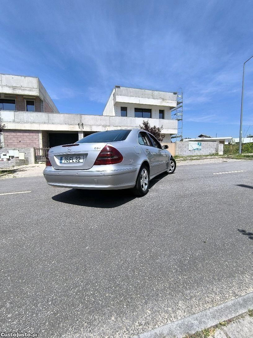Mercedes-Benz E 220 avangarde — fotografia 4