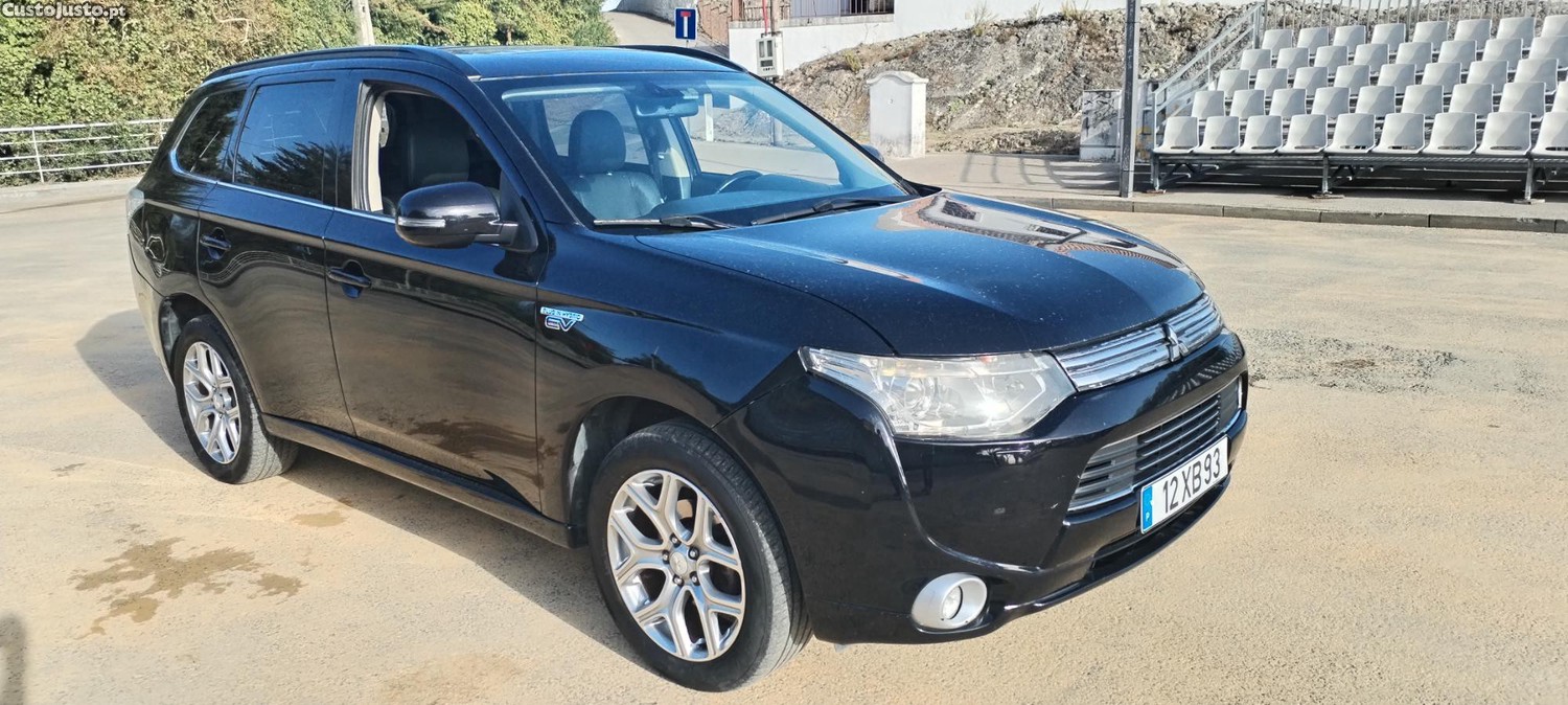 Mitsubishi Outlander Instyle PHEV — photo 3