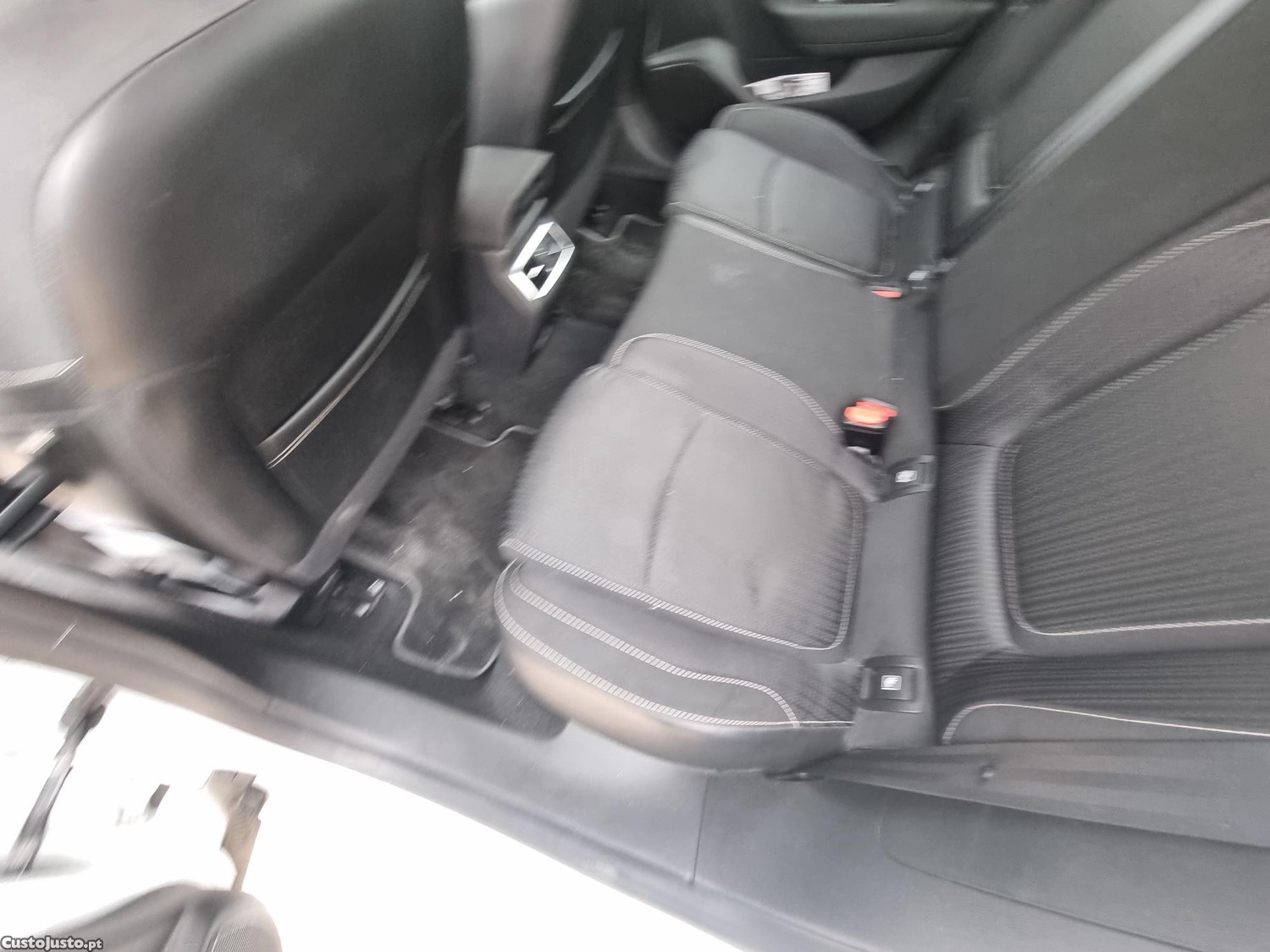 Renault Mégane zen - 17 — photo 5