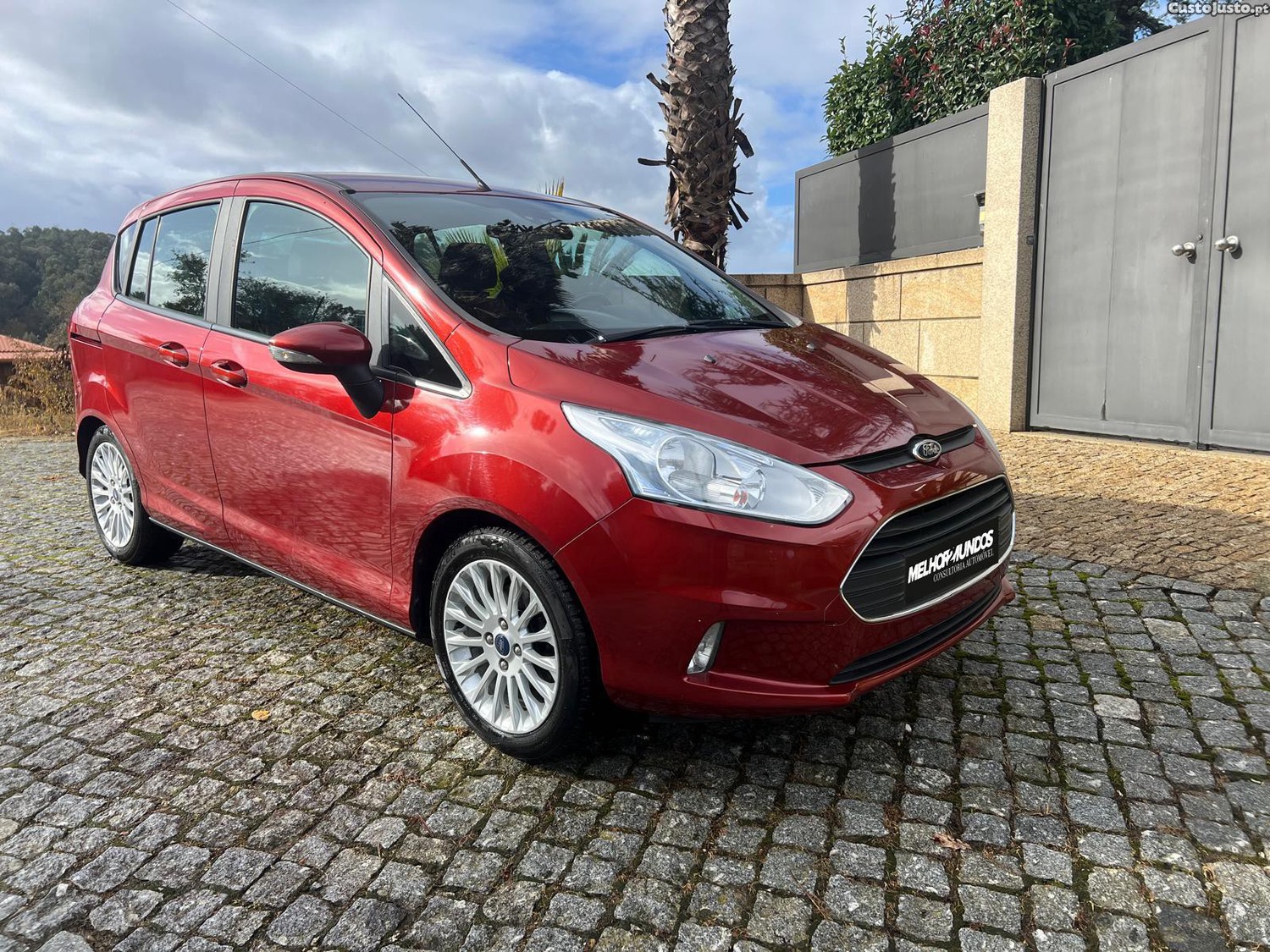 Ford B-Max 1.0 EcoBoost Titanium — fotografia 5