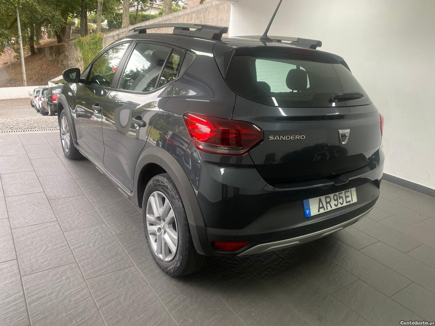 Dacia Sandero 1.0 ECO-G Comfort Bi-Fuel - 22 foto 4