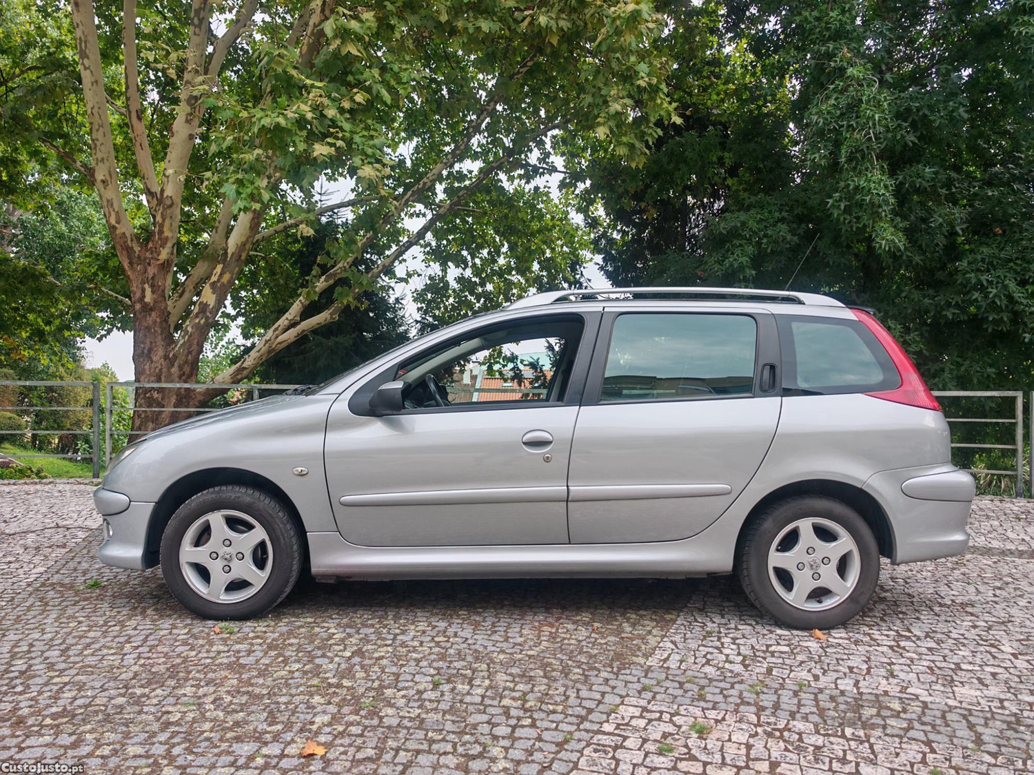 Peugeot 206 1.4 HDI Nacional Ótimo Troco - 06 foto 3