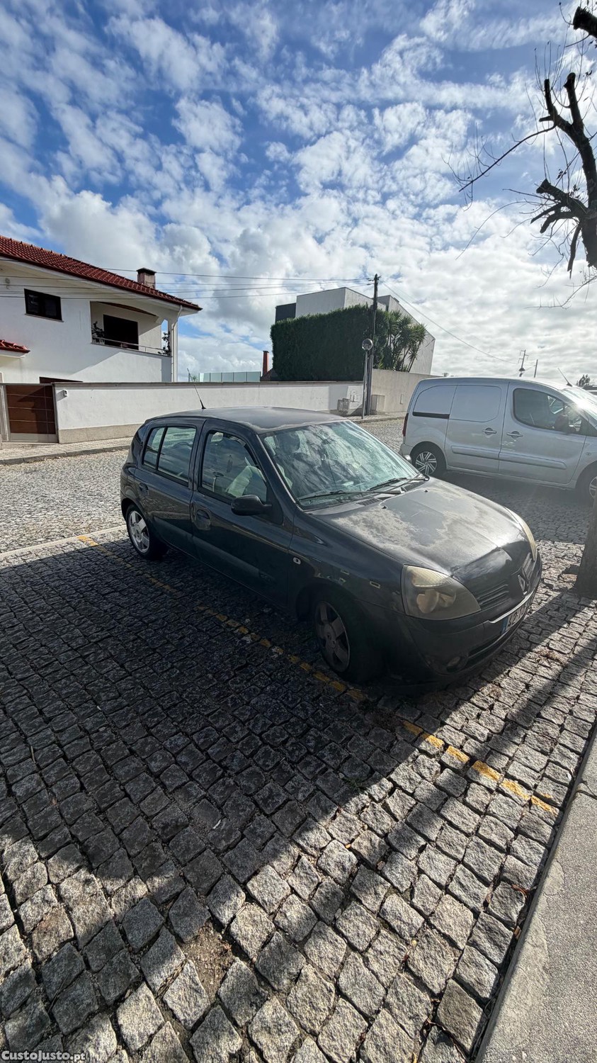 Renault 4 - Clio — fotografia 4