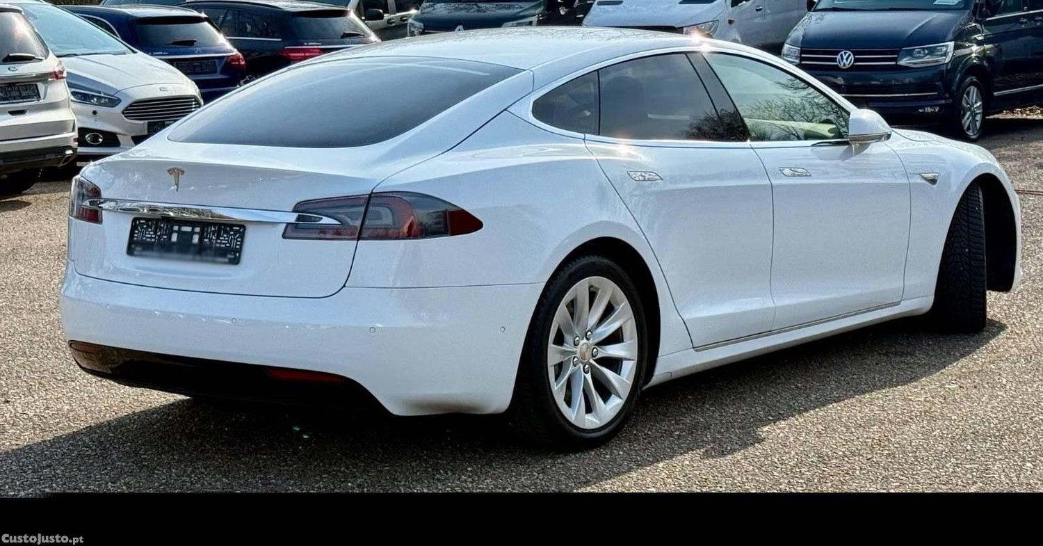 Tesla Model S 90D - 16 foto 3