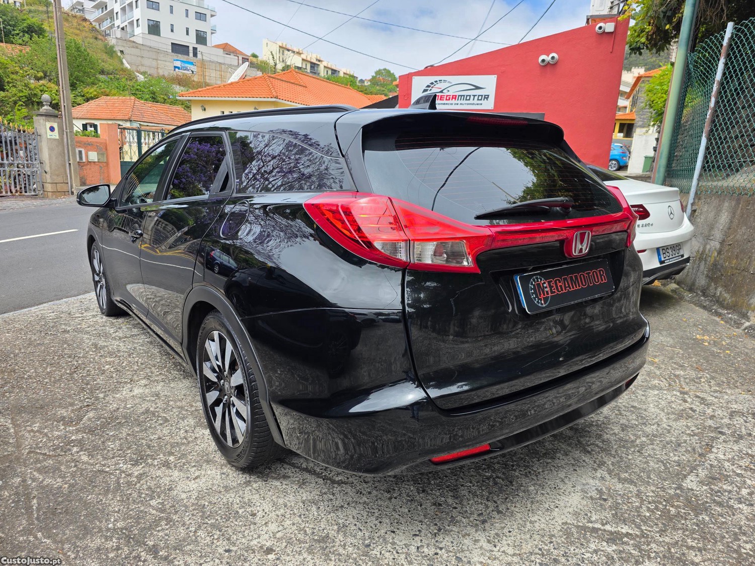 Honda Civic Tourer 1.6 i-DTEC Comfort — fotografia 29