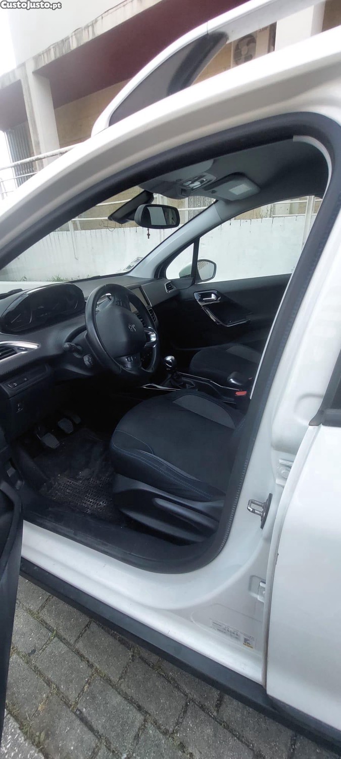 Peugeot 2008 1.2 Puretech 110CV Signature - 19 — photo 3