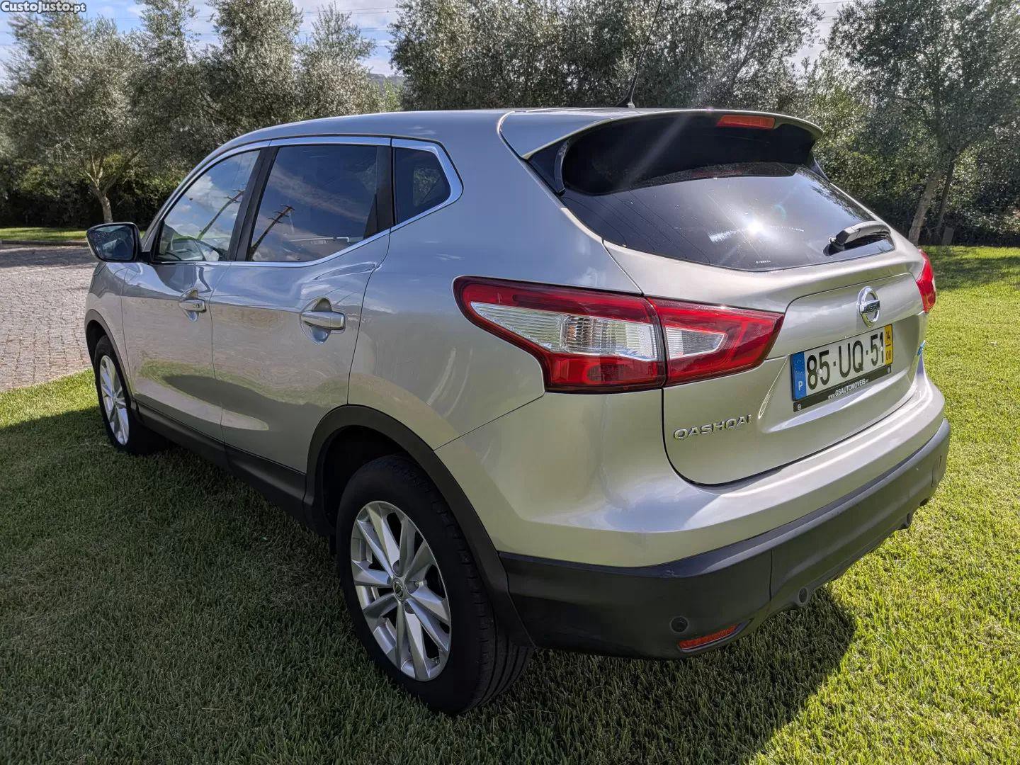 Nissan Qashqai 1.6 dci n-connecta led - 14 foto 5