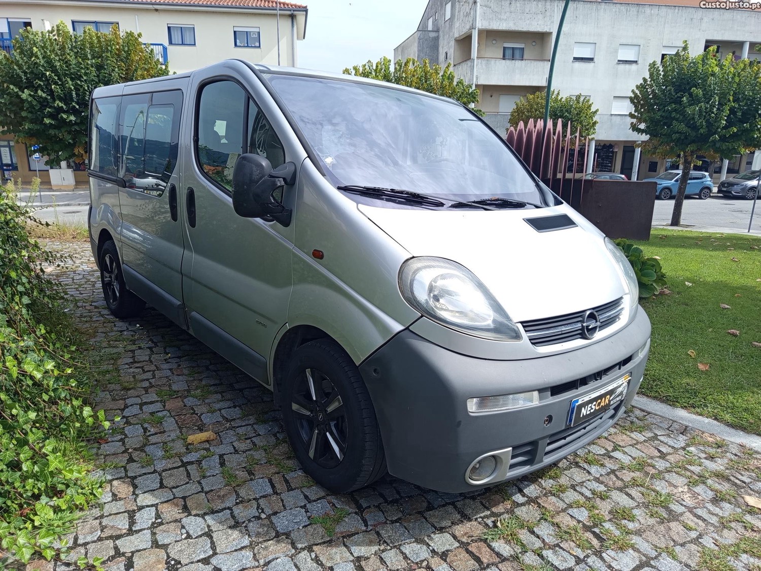 Opel Vivaro 1.9 DTI L1H1 - 03 foto 3