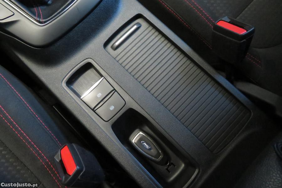Ford Kuga 1.5 EcoBoost ST-Line — fotografia 9