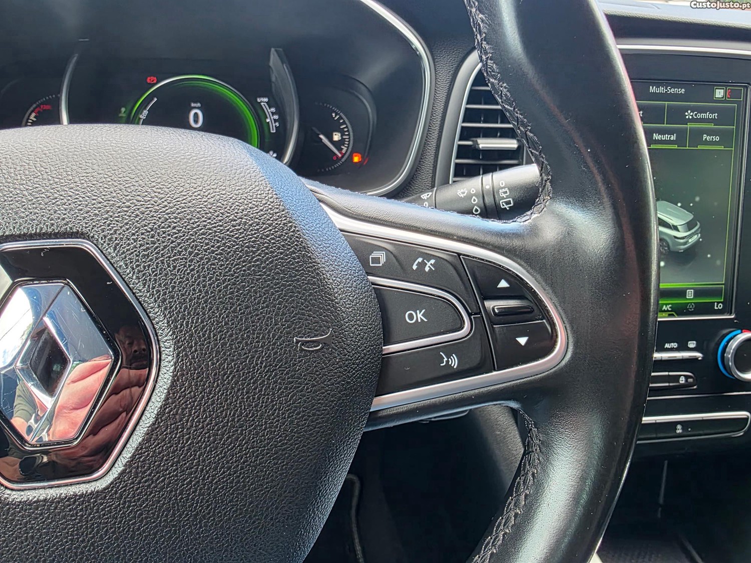 Renault Mégane ST 1.5 DCI Bose Edition — fotografia 11