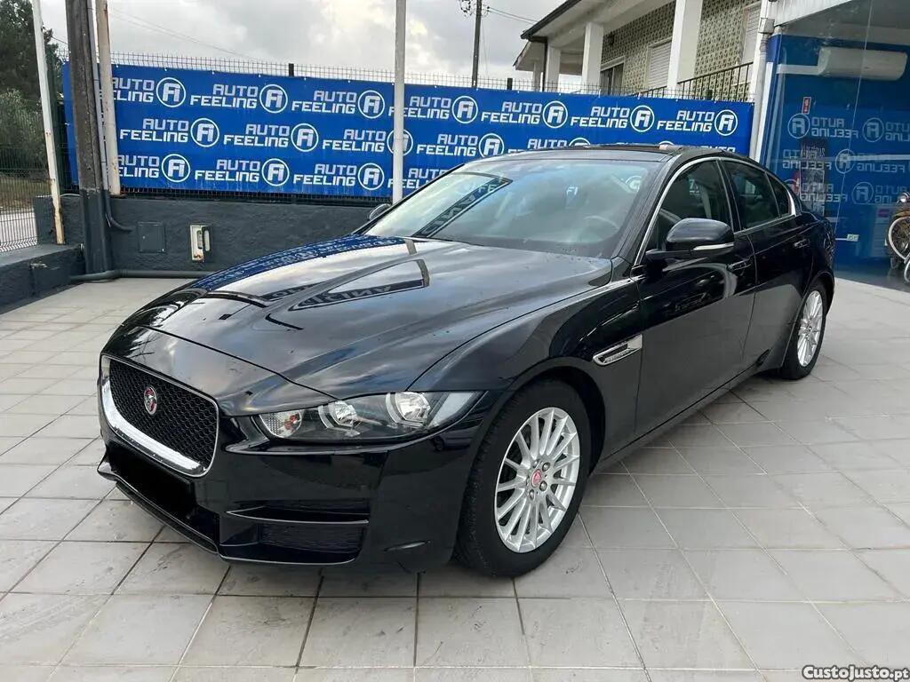 Jaguar XE 2.0 D Prestige - 16