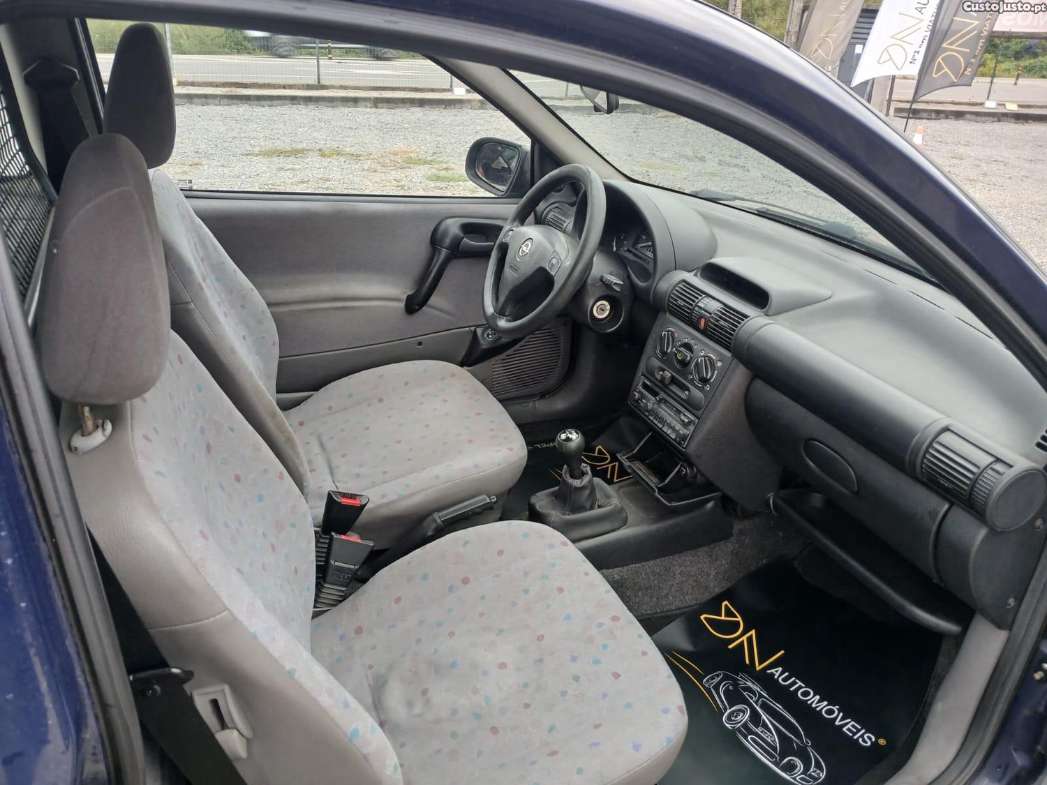 Opel Corsa 1.7 D — photo 3