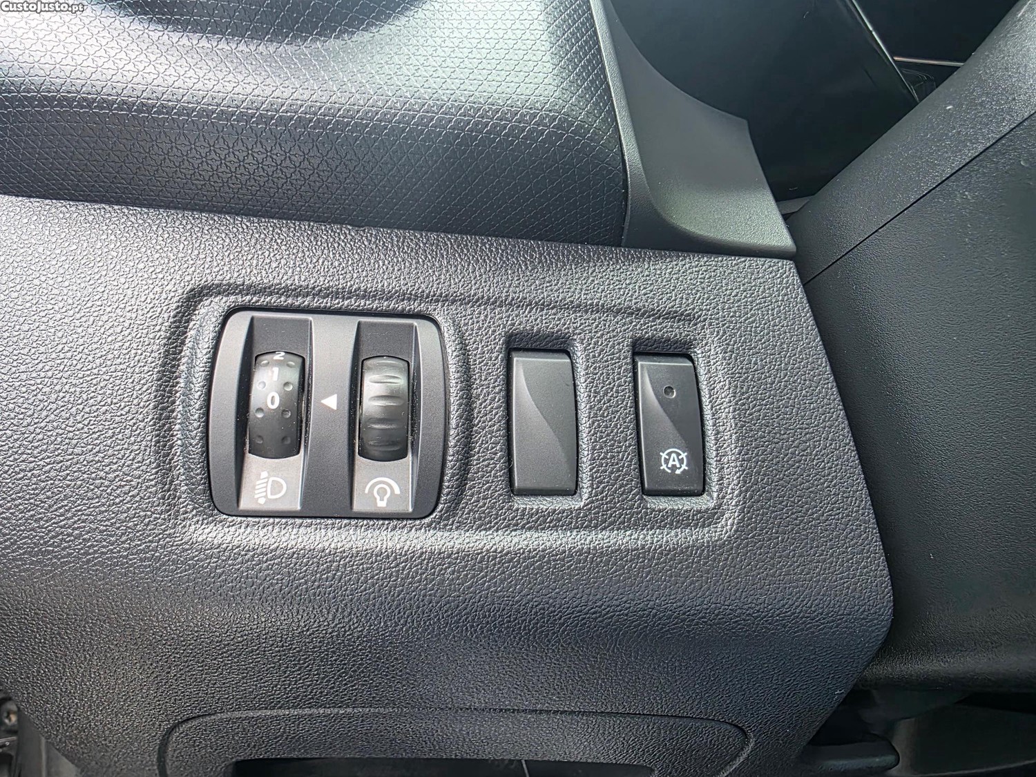 Renault Clio ST 0.9 TCE Limited — fotografia 5