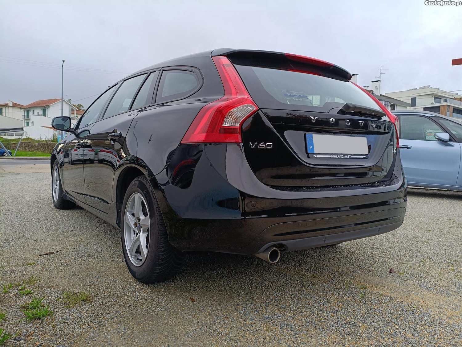 Volvo V60 I (2) D2 1.6 115cv Kinetic — photo 3