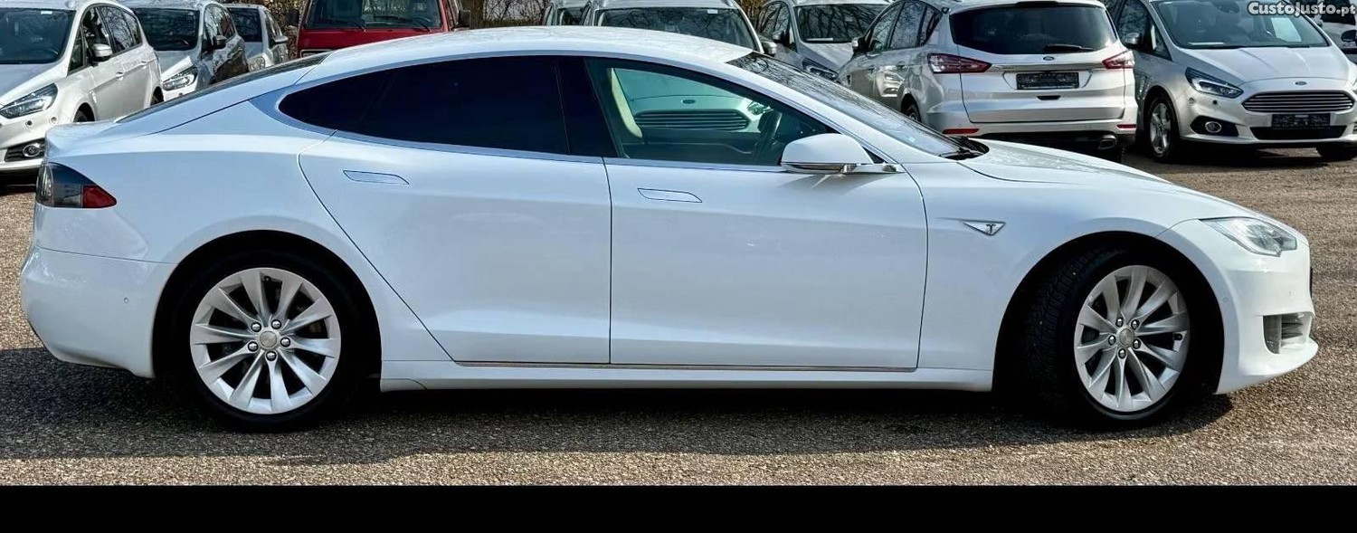 Tesla Model S 90D - 16 foto 4