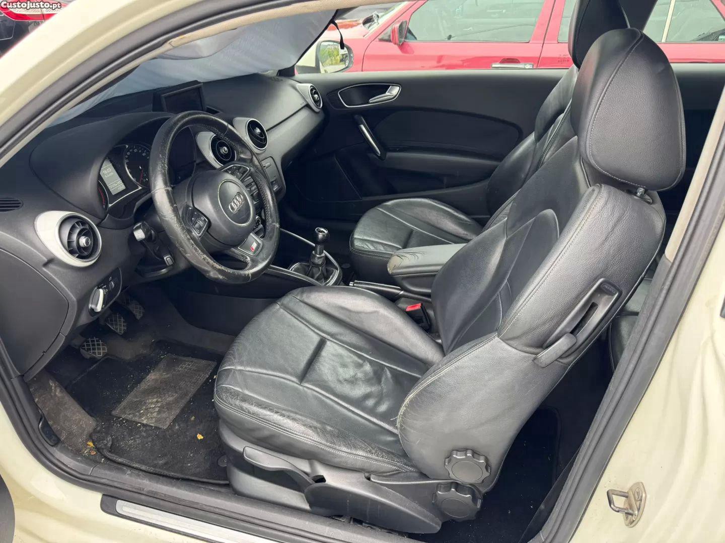 Audi A1 1.6 tdi s-line 99g - 11 — photo 4
