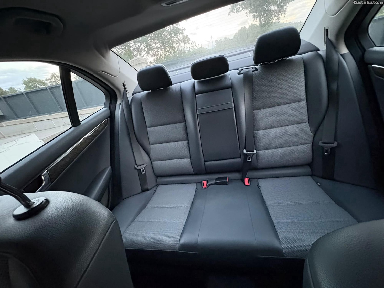 Mercedes-Benz C 220 220 Cdi - 16 foto 2