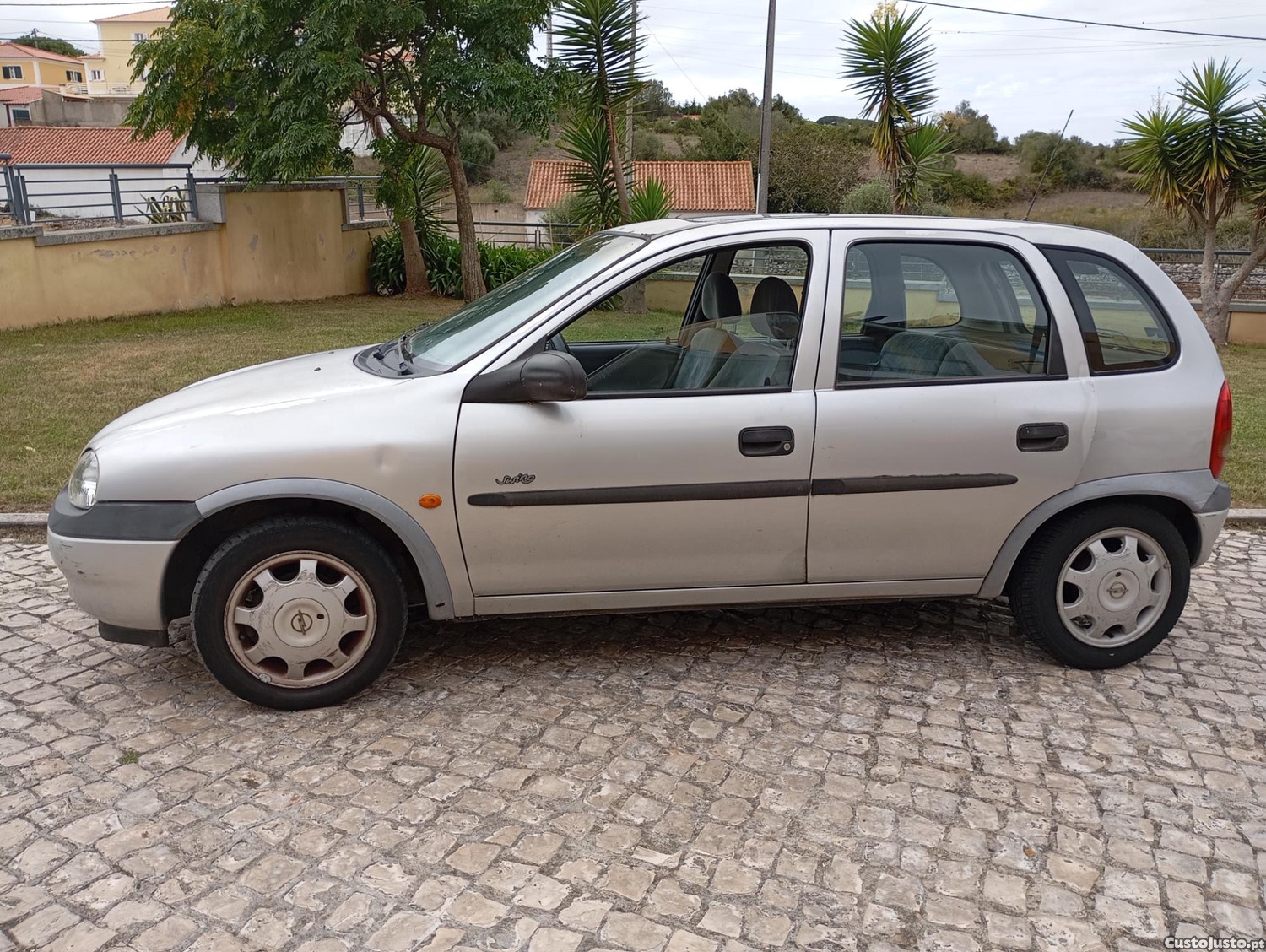 Opel Corsa TD - 99 foto 2