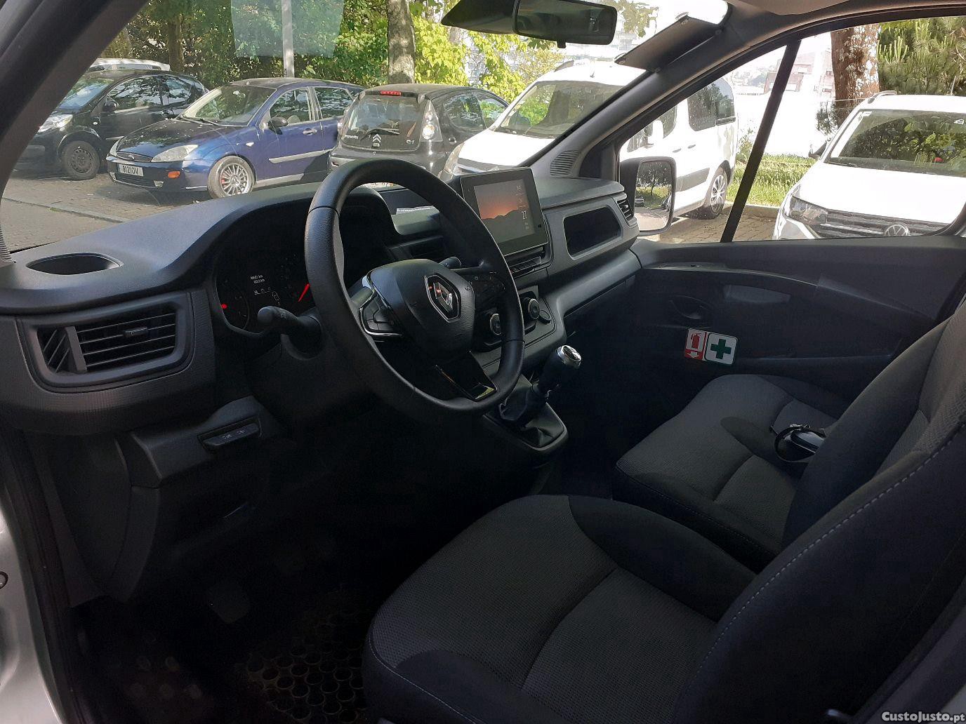 Renault Trafic Equilibre — fotografia 4