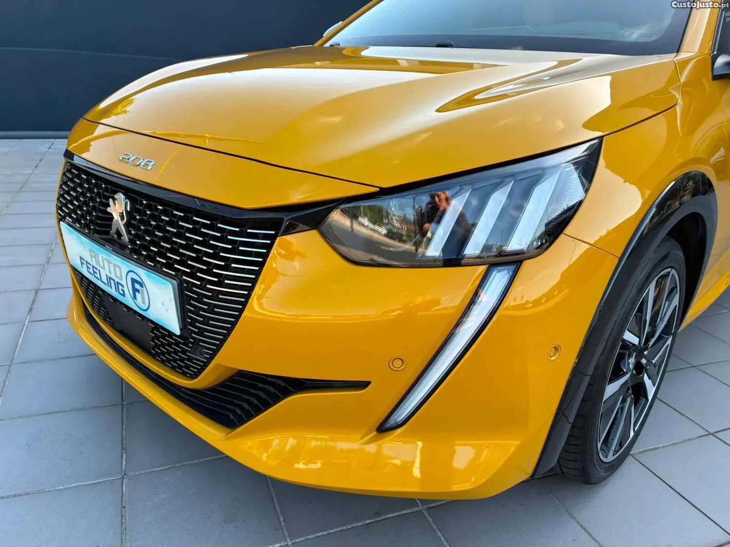 Peugeot 208 1.5 BlueHDi GT Pack - 21 foto 5