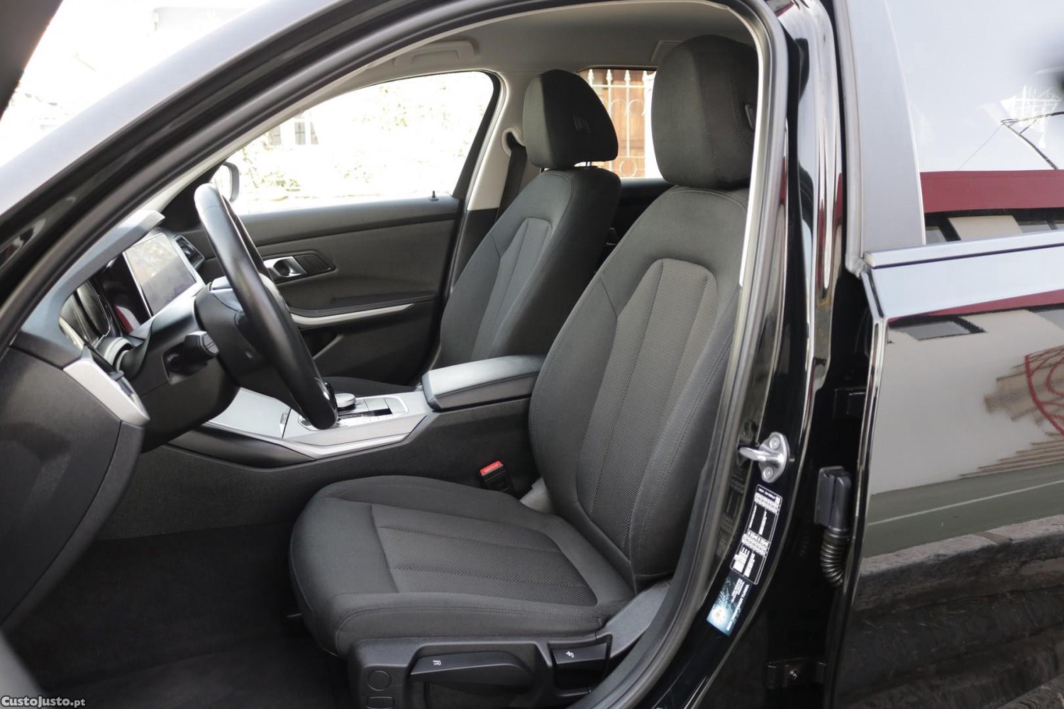 BMW 318 d Touring Advantage Auto 150cv — fotografia 40
