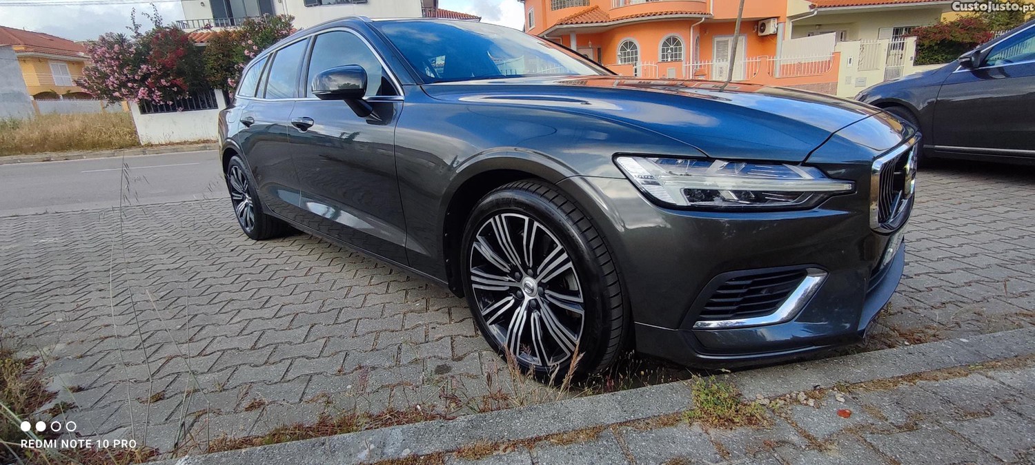 Volvo V60 T8 twin engine inscription AWD — fotografia 6
