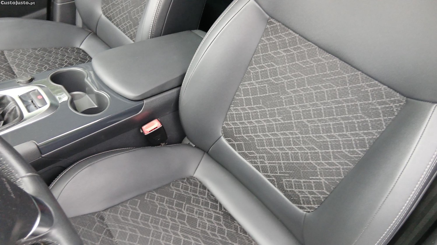 Peugeot 3008 1.6 hdi — fotografia 4