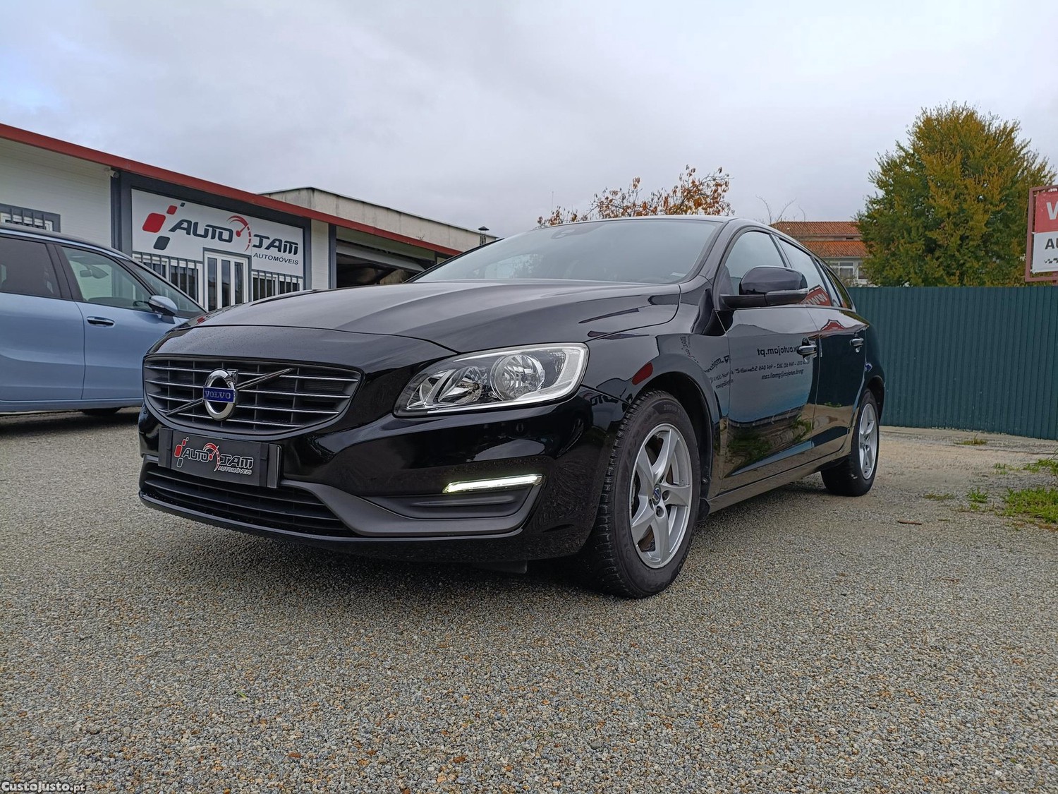 Volvo V60 I (2) D2 1.6 115cv Kinetic — photo 2