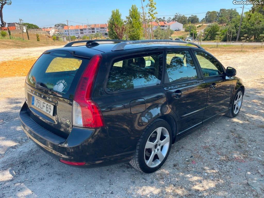 Volvo V50 1.6 D Drive R-Design — photo 4