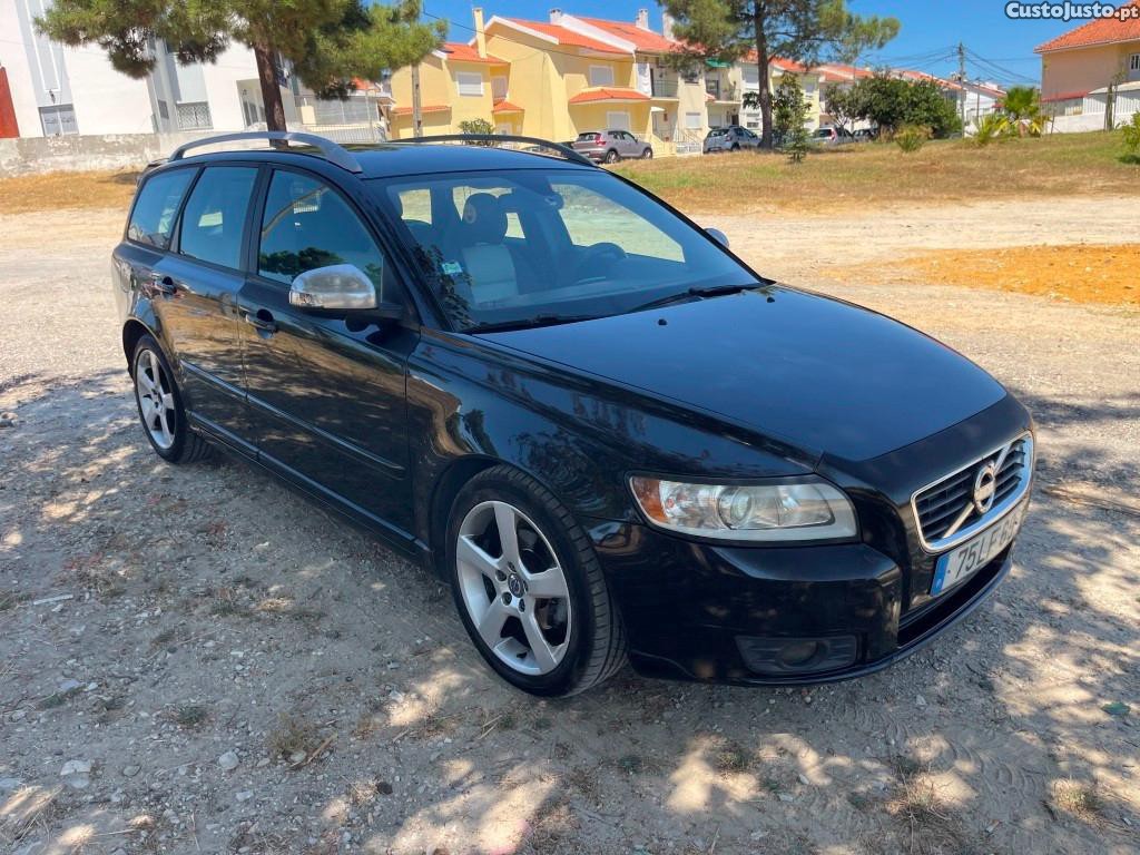 Volvo V50 1.6 D Drive R-Design — photo 3