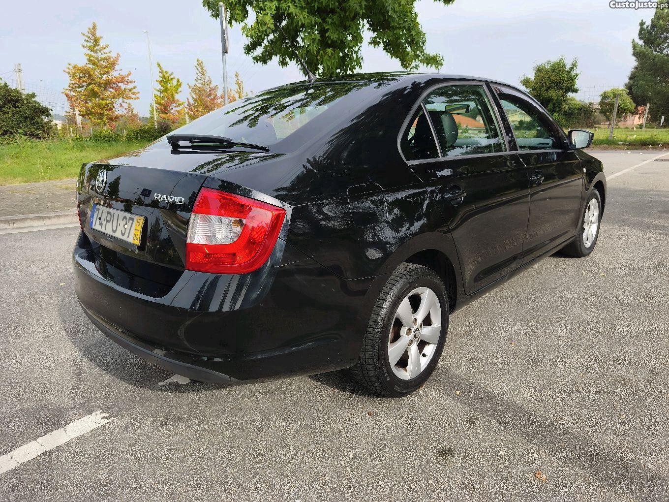 Skoda Rapid 1.6 TDI 105 CV — photo 4