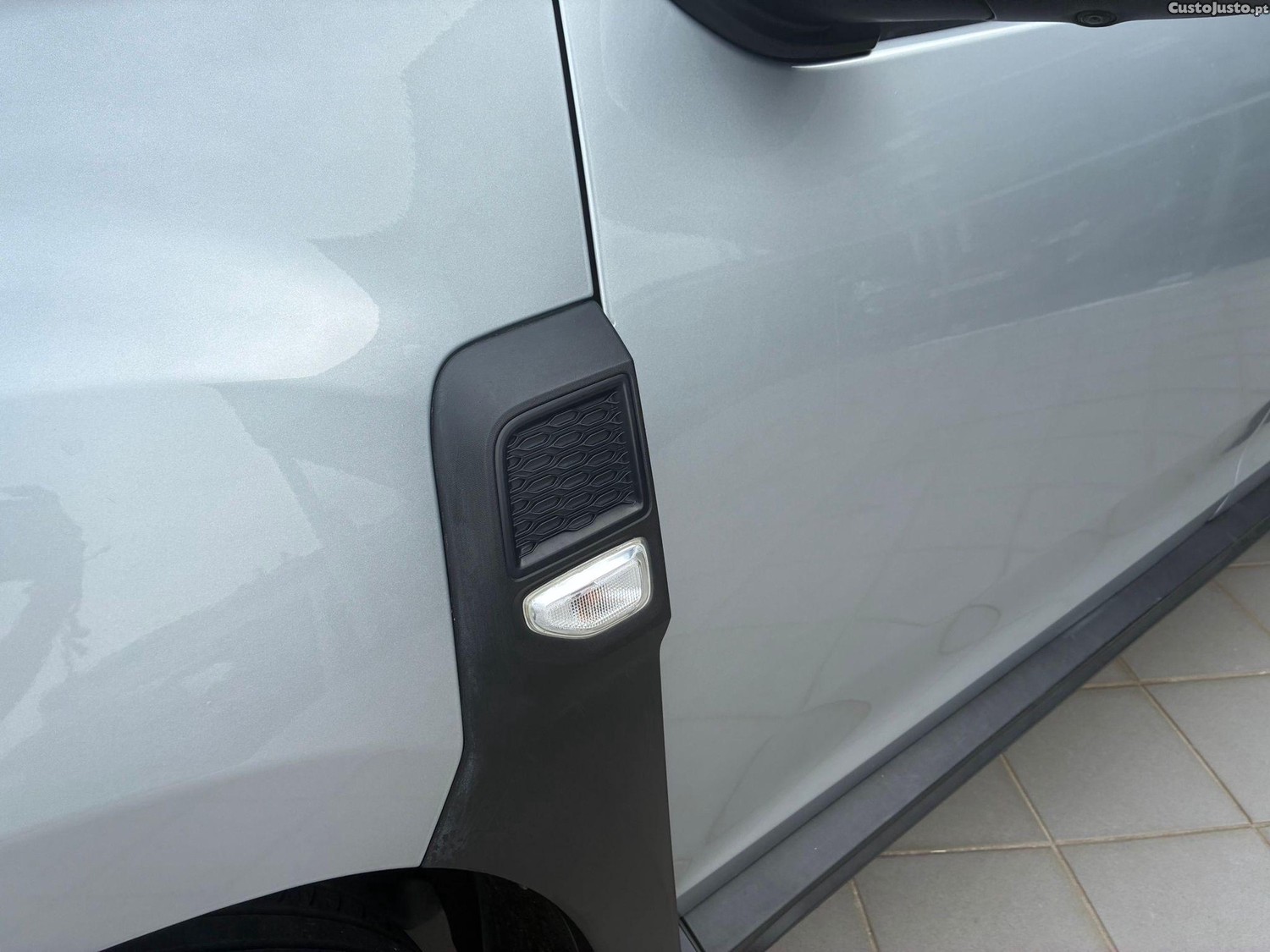 Dacia Duster 1.3 TCe Prestige EDC — fotografia 20