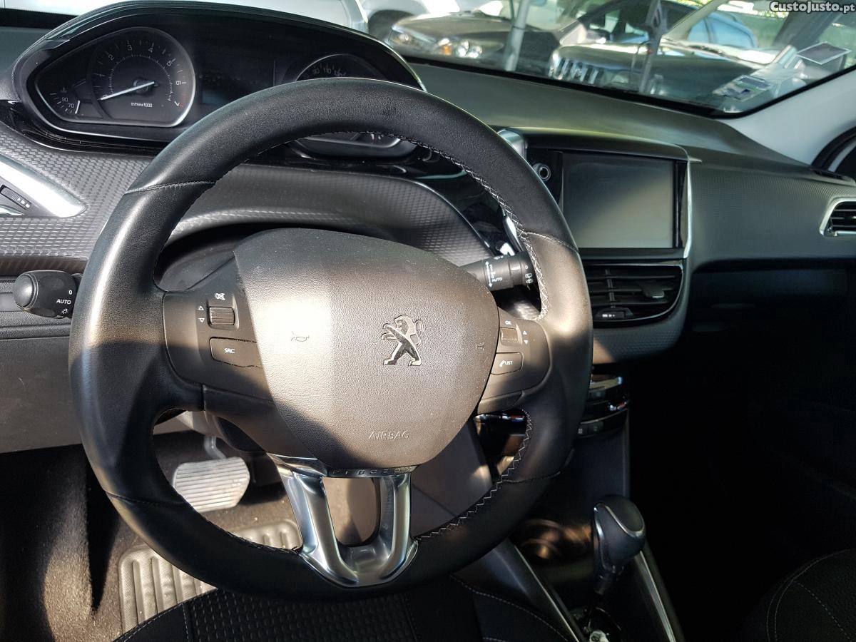 Peugeot 208 1.2 Automático — fotografia 4