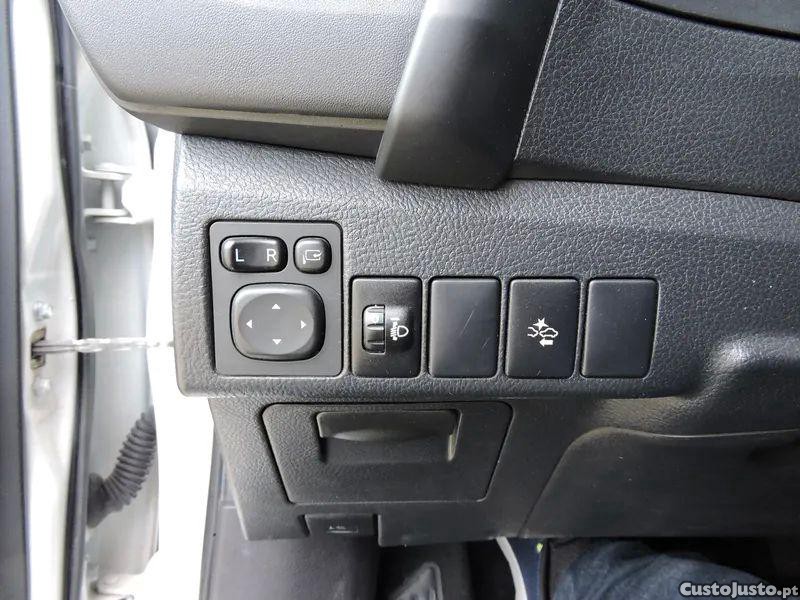 Toyota Auris 1.4 d-4d comfort pack sport — fotografia 3