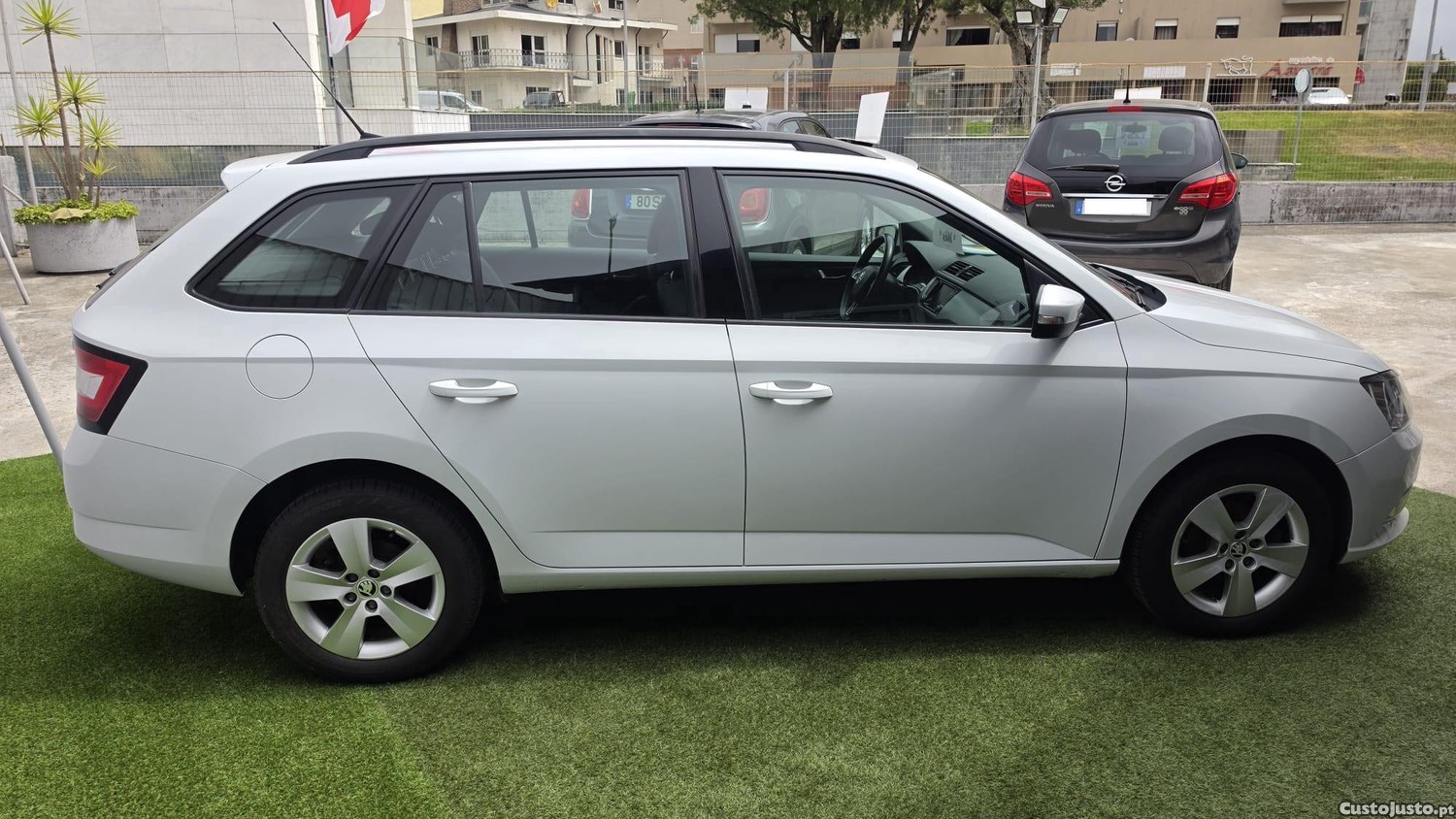 Skoda Fabia Break 1.0TSI Nacional GARANTIA — fotografia 6