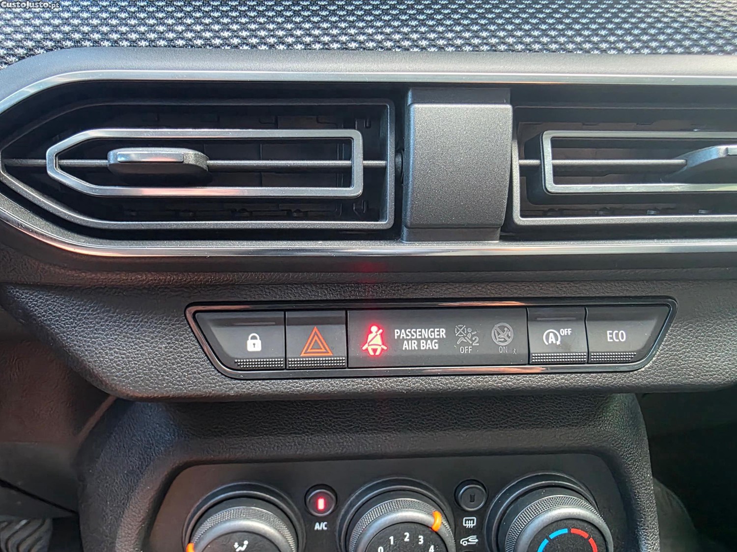 Dacia Sandero 1.0 TCE Comfort — fotografia 12