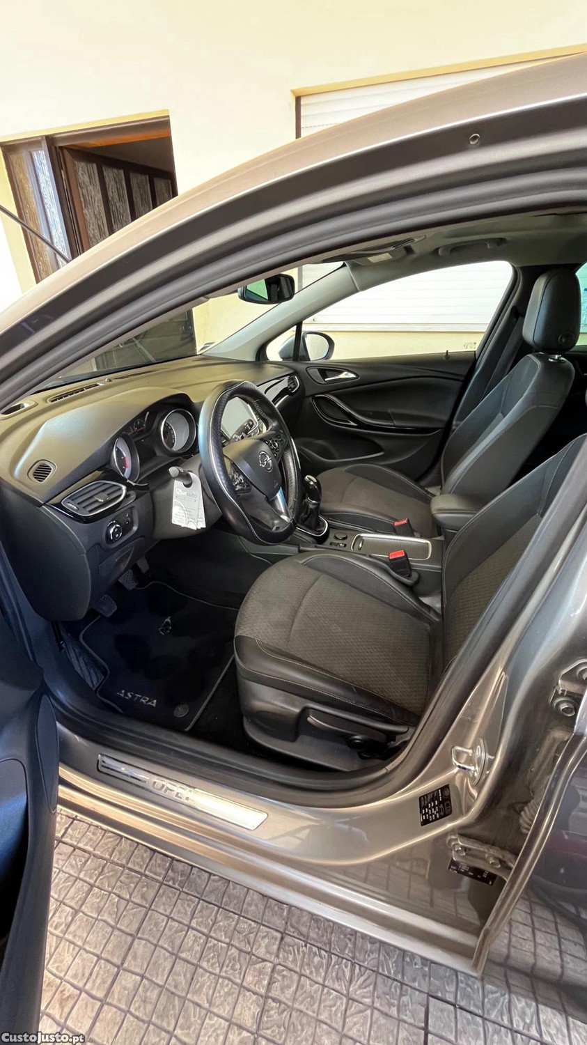 Opel Astra 1.6CDTI - 16 foto 5